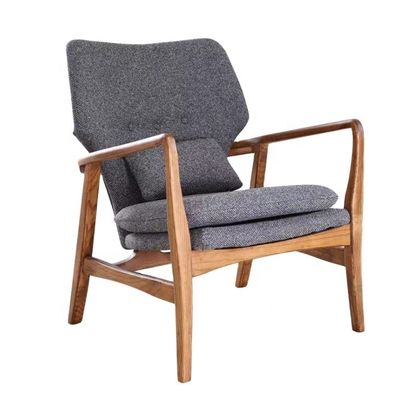 Migliora la tua esperienza di parco con questo recliner in legno per braccio di design moderno