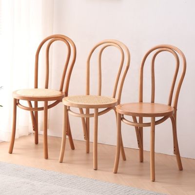 Poltrone di rotino naturale in legno massello sedia da matrimonio in legno banchetto personalizzato moderno sedia impilabile per mobili commerciali