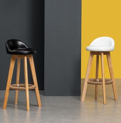 Arredamento commerciale Scaffale moderno con telaio in legno massello e sedile in tessuto