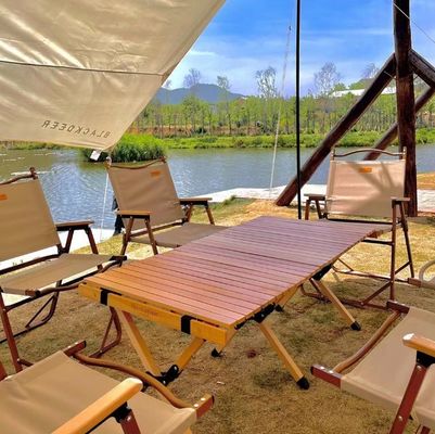 In legno naturale Arredamento per la sala da pranzo Disegni moderni Set pieghevole di tavoli e sedie per eventi speciali