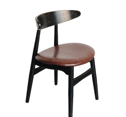 Scavo in legno massello Disegno pratico e moderno per lo sgabello osmanico