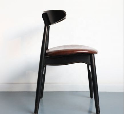 Scavo in legno massello Disegno pratico e moderno per lo sgabello osmanico