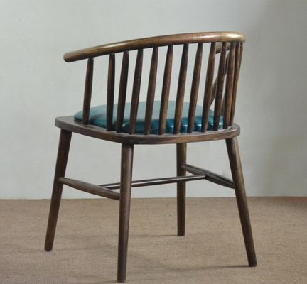 Moderna sedia da pranzo in legno imbottita La combinazione perfetta di stile e comfort