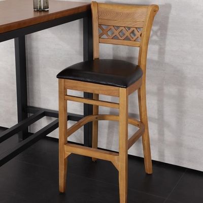 Moderna sedia da pranzo in legno massello con schiena alta, un mix di stile e comfort
