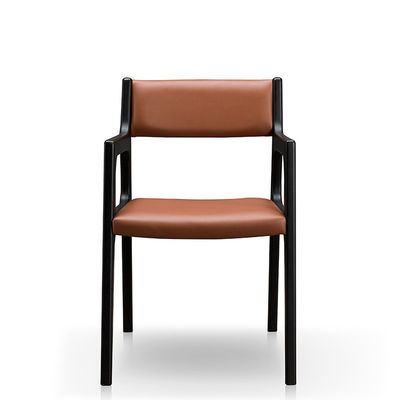 Migliora la tua esperienza culinaria con la nostra poltrona Nordic Solid Teak Armrest Chair