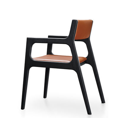 Migliora la tua esperienza culinaria con la nostra poltrona Nordic Solid Teak Armrest Chair