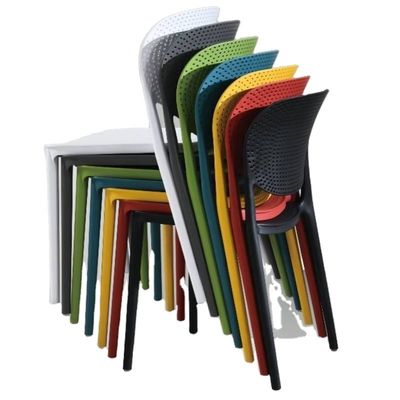 Food Court Dining Room Furniture Stackable Plastic PP Chair con stile di design moderno a prezzi accessibili
