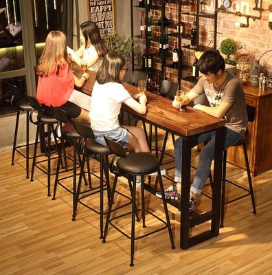 Home Bar Cornice rustica di metallo Tavoli da pranzo in legno alto rettangolare Cucina Bar Tavolo di sgabello