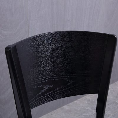 Moderna sedia da pranzo di lusso per uso domestico/albergo con design impilabile e materiale in legno massello