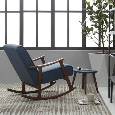 Pratica sedia a dondolo in tessuto di spugna in legno ad alta densità per soggiorno in stile europeo