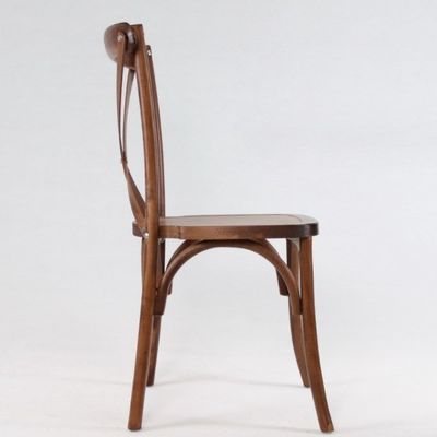 Stile di design antico D50*W42*H88CM Sedie in legno a schiena X Croce impilabile per ristoranti e mobili Morden