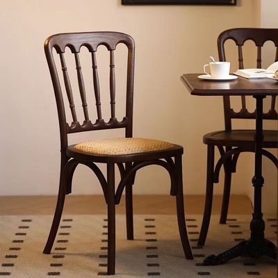 Sedile da pranzo in legno marrone impilabile per cerimonie di nozze in rotino