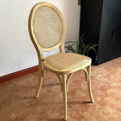 Arredamento per la casa in stile vintage francese Cena in legno rattan naturale matrimonio in legno massello sedia impilabile per banchetto