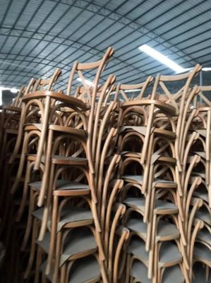 Sedia da pranzo in rotino a schiena crociata in legno impilabile in stile nordico con taglia personalizzata W42CM*D44CM*H87CM