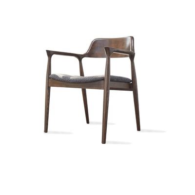 Sedie da pranzo durevoli e convenienti in legno massello per un'esperienza di cucina classica