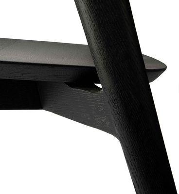 Moderna sedia da pranzo in legno di quercia di design per l'esperienza del ristorante