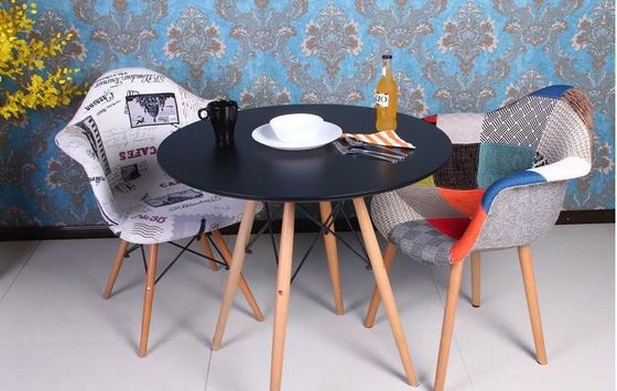 Set di tavolino e sedia da pranzo regolabile in altezza per arredi da ristorante in legno massello