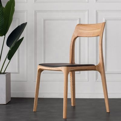 Seduta da pranzo di design classico con materiale di legno massello e grande capacità di 200 kg