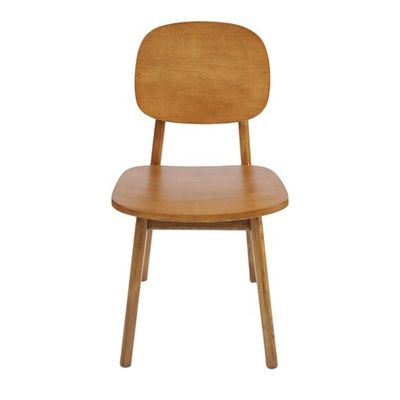 Seduta da pranzo in legno massello con noce La combinazione perfetta di arredamento e design moderno per la sala da pranzo