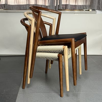 Imballaggio postale Ristorante semplice Sedile in legno impilabile con sedile a corda e design leggero