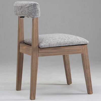 Buona sedia da pranzo di lusso personalizzata con lavorazione squisita e materiale di sedile in legno in pelle