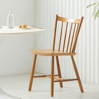 Moderna sedia da pranzo in legno di quercia massello per soluzioni di arredamento per hotel e ristoranti