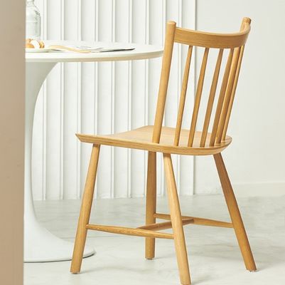 Moderna sedia da pranzo in legno di quercia massello per soluzioni di arredamento per hotel e ristoranti