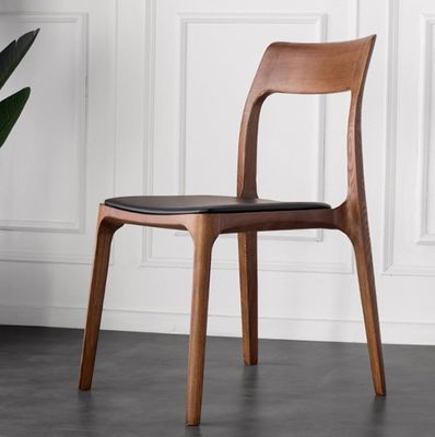 Disegni personalizzati Stile di design Elegante Sedile da pranzo in legno massello nordico con sedile in pelle in PU