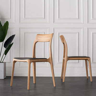 Disegni personalizzati Stile di design Elegante Sedile da pranzo in legno massello nordico con sedile in pelle in PU