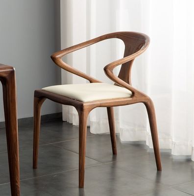 Sedile da letto in legno massello nordico con appoggio per braccio finitura laccata di design moderno