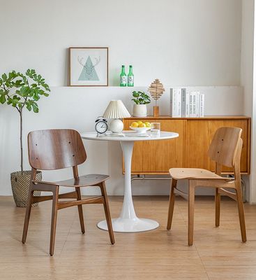 NO Piegato Disegni personalizzati Sedia da pranzo di lusso in legno massello nordico con telaio in legno di quercia bianco