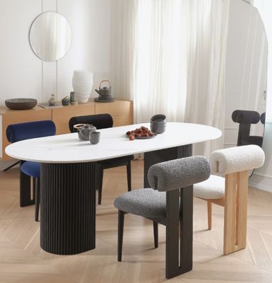 Sedia da pranzo in legno massello vintage con finitura laccata e cuscino di spugna rimovibile