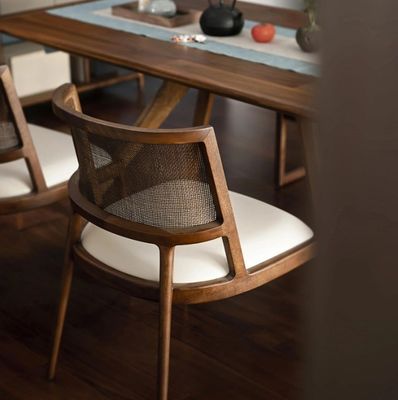 Arredamento per la sala da pranzo Luxury Rattan Solid Wood PU Sedile in pelle Sedile da pranzo Per ristorante con e OEM Servizio accettato