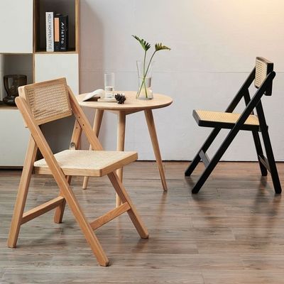 Arredamento per la sala da pranzo Scandinavo Luxury Vintage Rattan Chair Balcone Leisure Poltrone pieghevole in legno con confezione postale Y