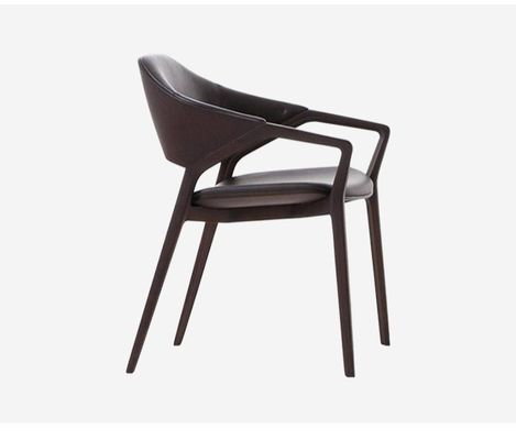 Nordic Design Modern Solid Wood Leather Dining Room Chair Restaurant in bianco/nero/vino rosso/rosso per posti a sedere robusti 2023