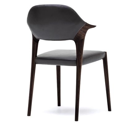 Migliora il tuo spazio da pranzo con sedie da pranzo in legno massello moderne italiane braccioli in pelle nera/marrone o velluto di pelle di cervo