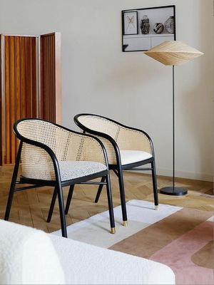 Poltrona elegante semplice in cuoio PU/tessuto e rotano Sala da pranzo Mobile soggiorno Ristorante Copertura stile giapponese Poltrona in legno moderna