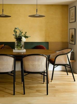 Poltrona elegante semplice in cuoio PU/tessuto e rotano Sala da pranzo Mobile soggiorno Ristorante Copertura stile giapponese Poltrona in legno moderna
