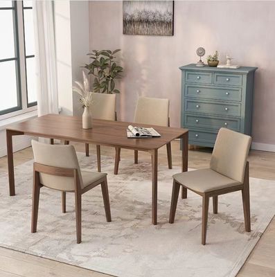 Sedie da tavolo in legno massello con finitura in nitrolacchia e design moderno per sala da pranzo