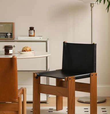 Cattedra da pranzo in legno per il salotto Arredamento per il soggiorno all'interno del pacco postale