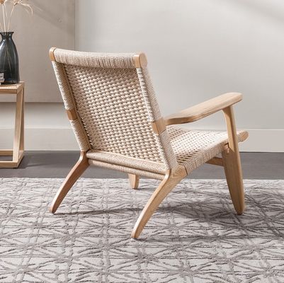 Arredamento di salotto in stile moderno Sedile da pranzo in legno massello con sedile a cordone tessuto e braccio in legno in naturale/noce/nero