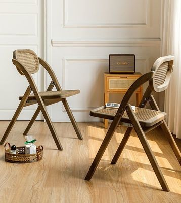 Generale Arredamento per la casa Sedia pieghevole in stile moderno francese robusta Silla pieghevole in rotino con retro in legno massello Sedia da pranzo Sedia pieghevole
