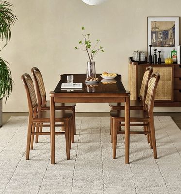 Finitura per mobili da soggiorno Nitrolacquer Sedile da pranzo in legno massello per design ricreativo in rattan