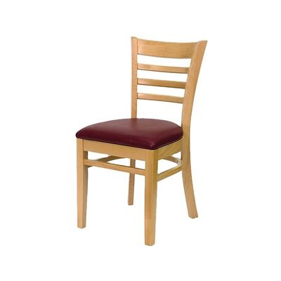 Poltrona da pranzo in legno massello di design nordico versatile e funzionale