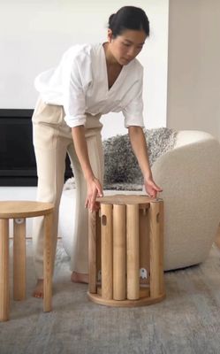 Scaffale in legno di rovere rosso impilabile Sedile in legno massello di design semplice per mobili da pranzo