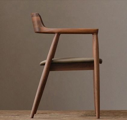 Home Arredamento Generale Sedie da ristorante in legno massello con design moderno di lusso e materiale in cuoio PU