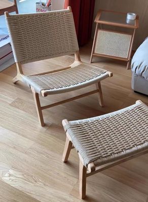 La nostra sedia da rilassamento per mobili in legno in colori personalizzati per un comfort senza eguali