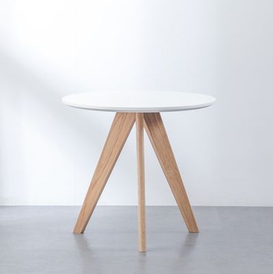 NO Piegato Moderno Legno Nordico Tavolo da caffè laterale Arredamento Tavolo da caffè in legno massello Finitura Nitrolacquer Per soggiorno
