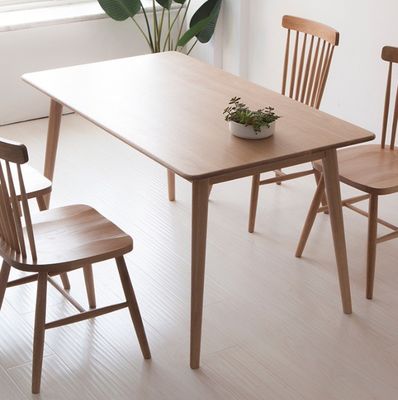 Stile robusto Moderno Disegno semplice Colore di noce americano Tavolo da pranzo in legno massello Set sedile