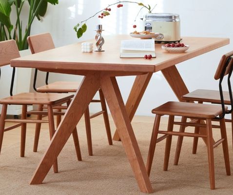 Tavoli e sedie in legno massello per ristoranti Set di tavolo da pranzo in legno rettangolare in design moderno